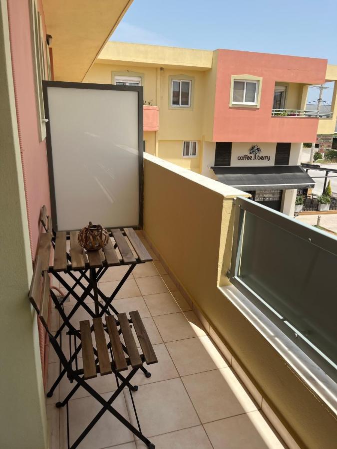 Ferienwohnung Ilion Air Host - Near Athens International Airport Markópoulon Exterior foto